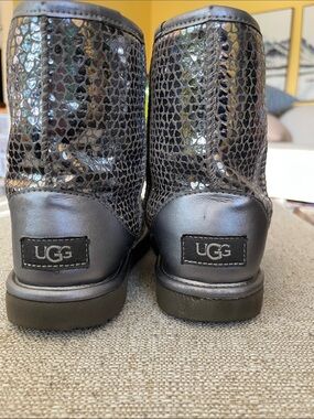 UGG Silver Iridescent Heart Mini Boot size 1